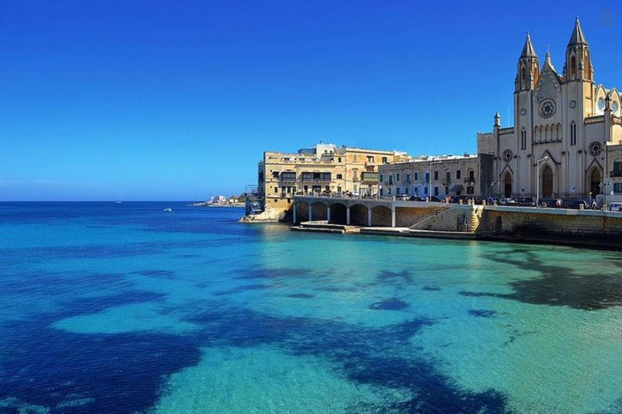 Seafront Luxury Apartment With Pool Sliema Exterior photo