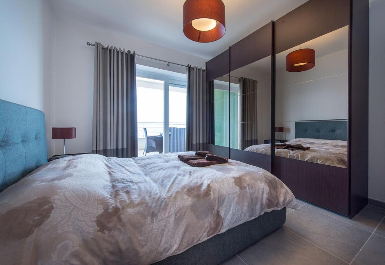 Seafront Luxury Apartment With Pool Sliema Exterior photo