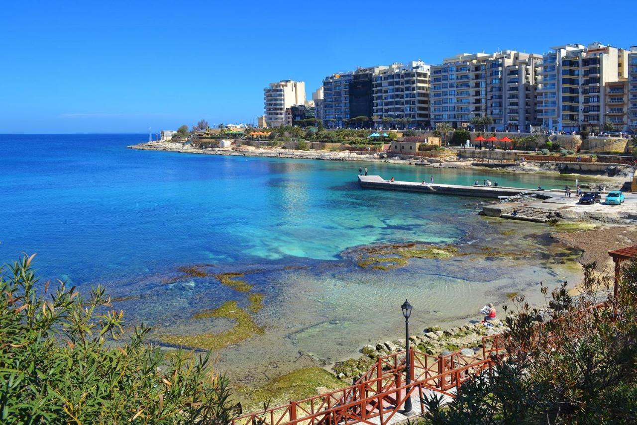 Seafront Luxury Apartment With Pool Sliema Exterior photo